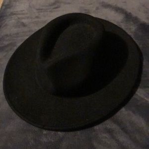 Forever 21 hat 100% wool